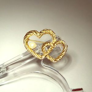 Gold Tone Faux Pearl Heart Brooch - AAi